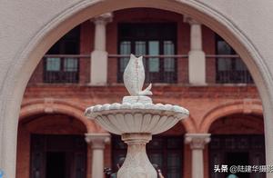 A red house, hundred years tears of blood history,