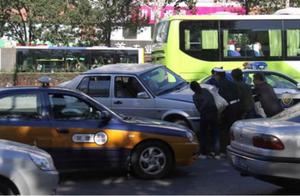 Why is there some of person now, money also does not want to buy a car? Of a quite irritated heart!