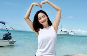 Tight pants of Wang Zhi appears leg extremely beau