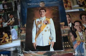 Thailand 66 years old of king tomorrow coronate, just marry air force admiral to be queen, matrimony
