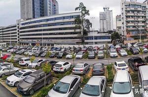 The car is violated stop by successive joint strip