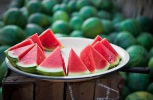 Watermelon skin also can be used raise a flower, handle simply, the flower opens to receive