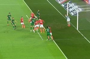 Controversy exceeds to sentence in punish: Than Ella before the door 2 meters of bosom score a goal