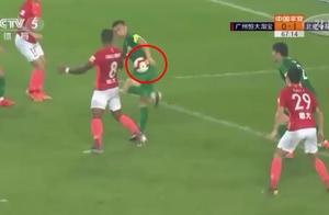 Controversy! Handball of Yu Dabao forbidden zone did not sentence: International name chirp sees VAR