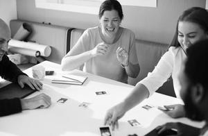 Did not sign labor contract and those who default 