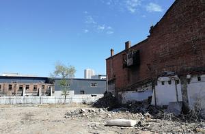 Nail door is not moved, shanty town transforms suf