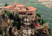 Go travelling, send you house of edge of a cliff, dare you live? China also has so much actually