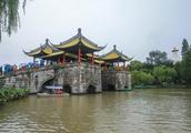Thin west lake of the Yangzhou in rain, misty rain is hazy attractive scenery, go vacationing just a