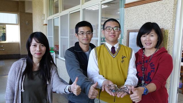 配眼镜作文 600字