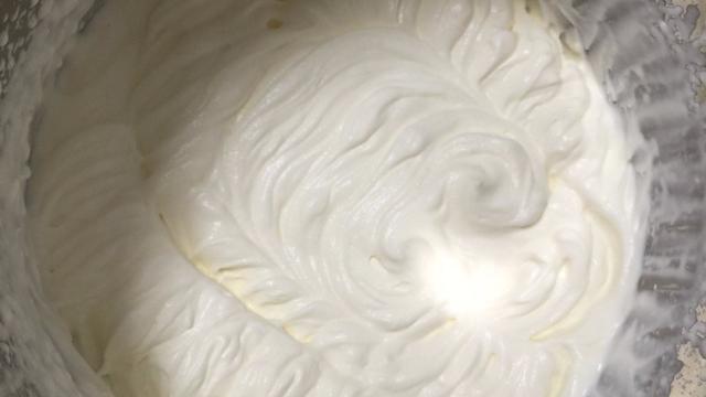 淡奶油打发全过程的做法步骤图，怎么做好吃