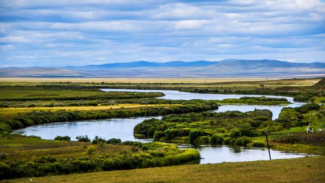 餐桌前的谈话作文700字左右。