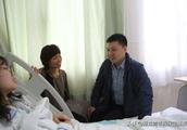 One female undergraduate encounters Baoding traffic accident falls down, the practice of this teache