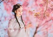лʫ