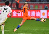 Football -- in super- : Shandong Lu Nengtai hill i