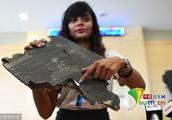 MH370 victim family member turns over 5 debris app