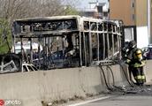 Fork truck of arson of driver of Italian school bu