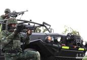The gun won't be taken! Stage army conduct propag