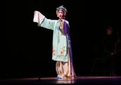 In the odeum of Sydney opern, the operatic Jing of