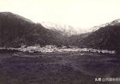 The hill of the hundred years Lhasa portal before,