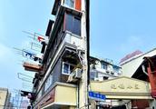 Shanghai scrip building becomes net red tourist attraction the smallest part only size of a brick