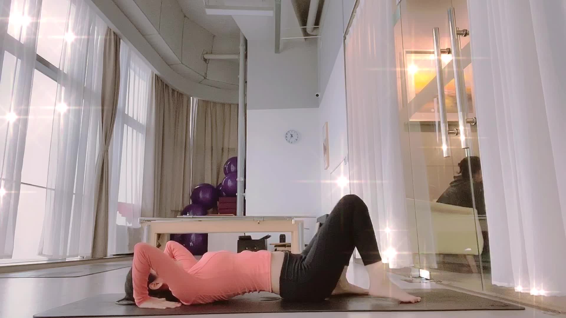 肩关节好紧，继续努力！