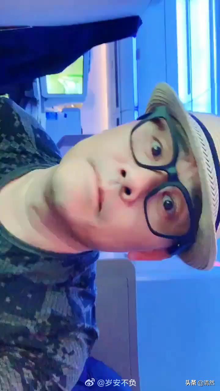 波波老师王者归来迷之微笑