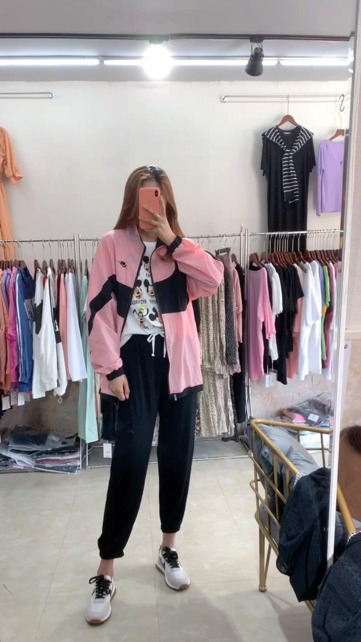 服装店店主 #生活压力 每天愁货怎么卖 ,版怎么拍 ,衣服怎么搭配…是