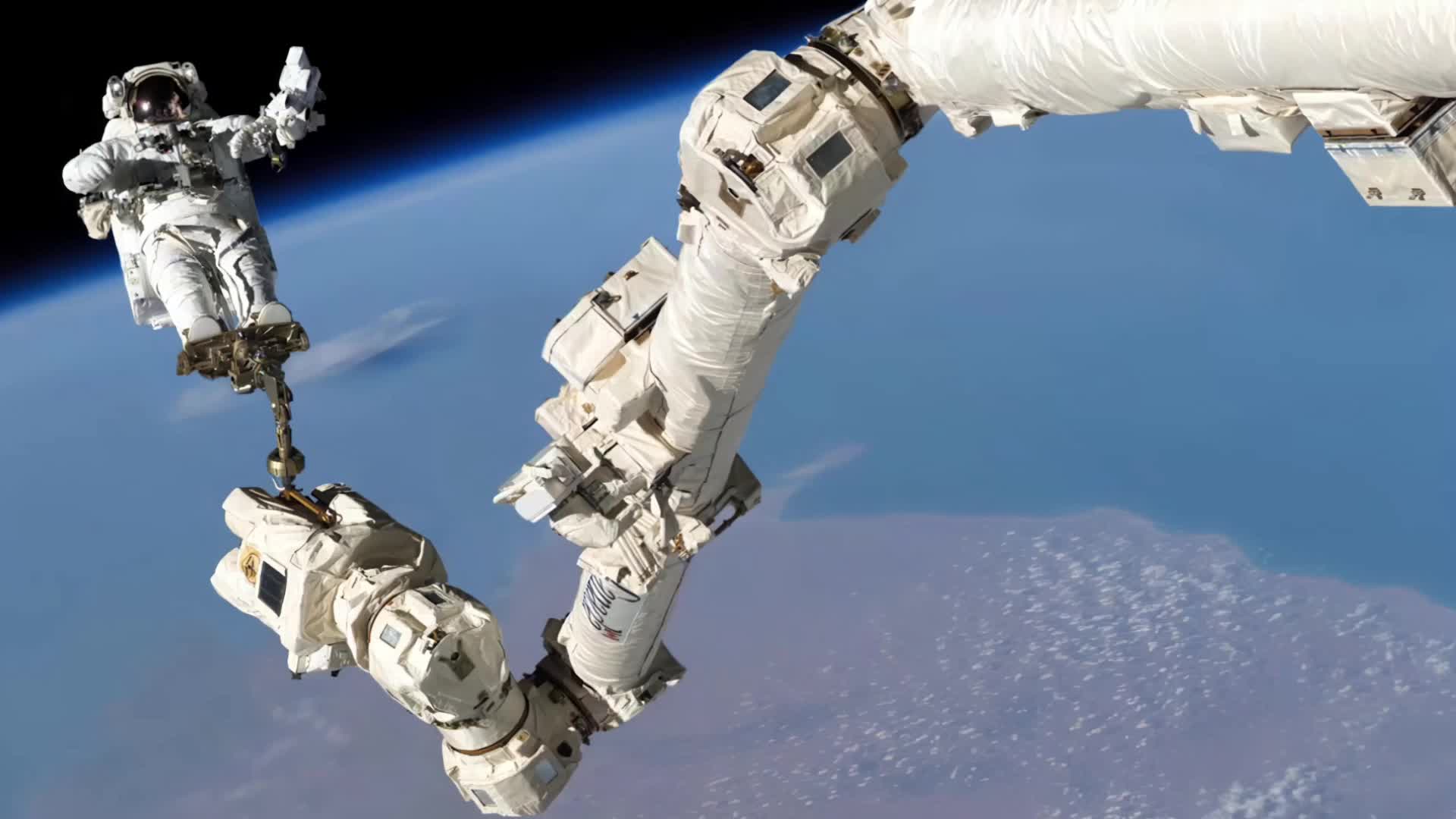 中国空间站机械臂有多牛?堪比太空变形金刚! - 西瓜视频