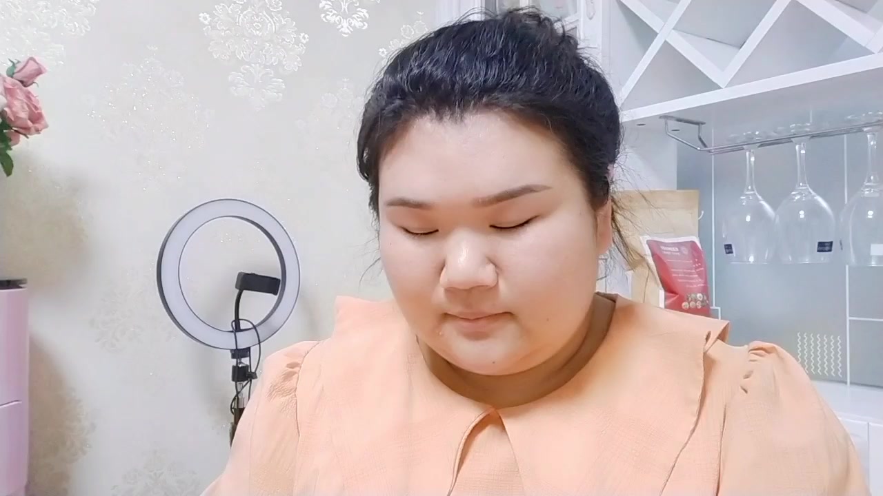 娶个吨位级的胖媳妇成天光想吃好的包个韭菜鸡蛋饺子吃嗨了