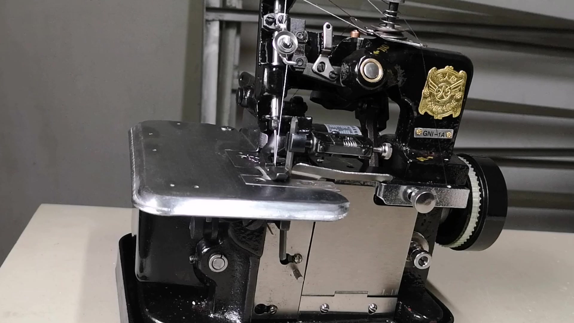 三线包缝机线迹调整方法 - 西瓜视频