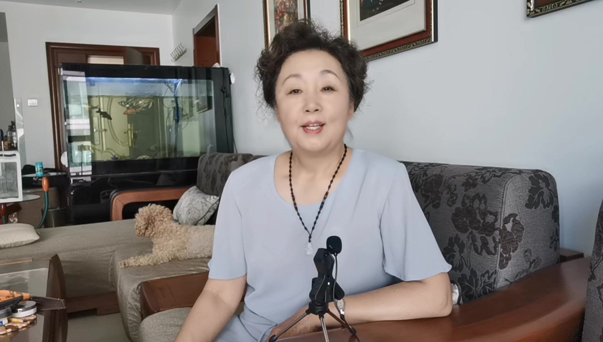 山西金话筒主持人李忠莲教你手机拍视频出镜时说话语速要让人舒服