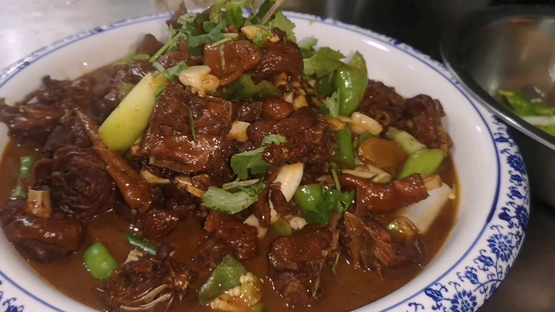 山东特色炖大鹅不加一滴水的炖菜家乡的味道仔细看