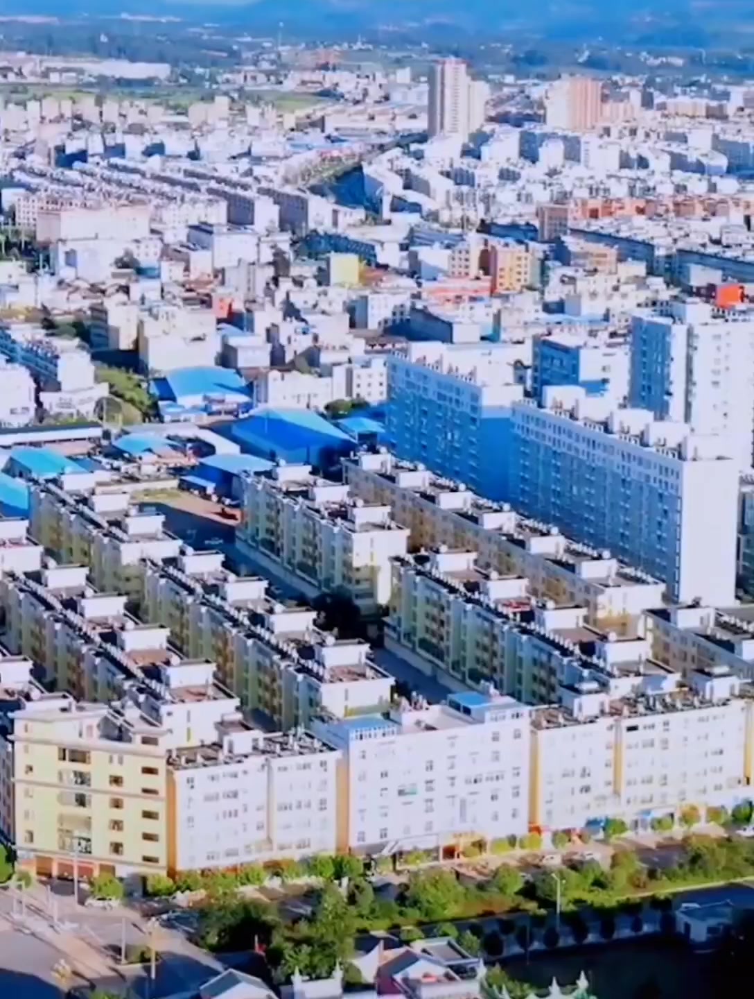 全景鸟瞰云南南华县城