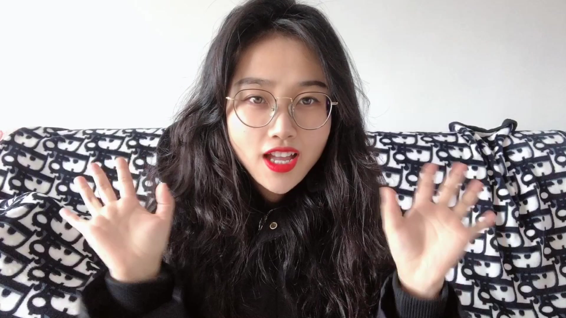 不心动挑战之美女小姐姐看完我爱上女生了