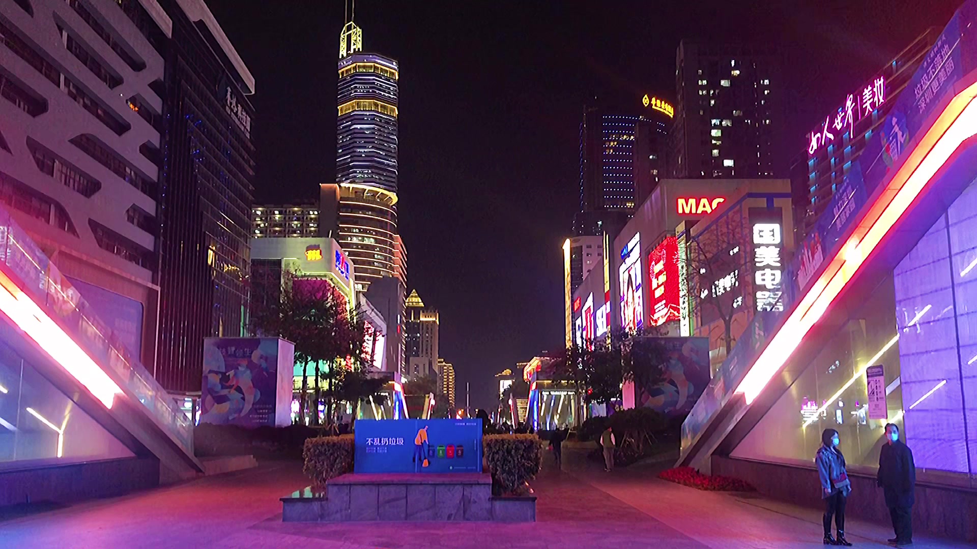 曾叱咤风云的深圳华强北转型美妆能否成功如今人流量大不如前