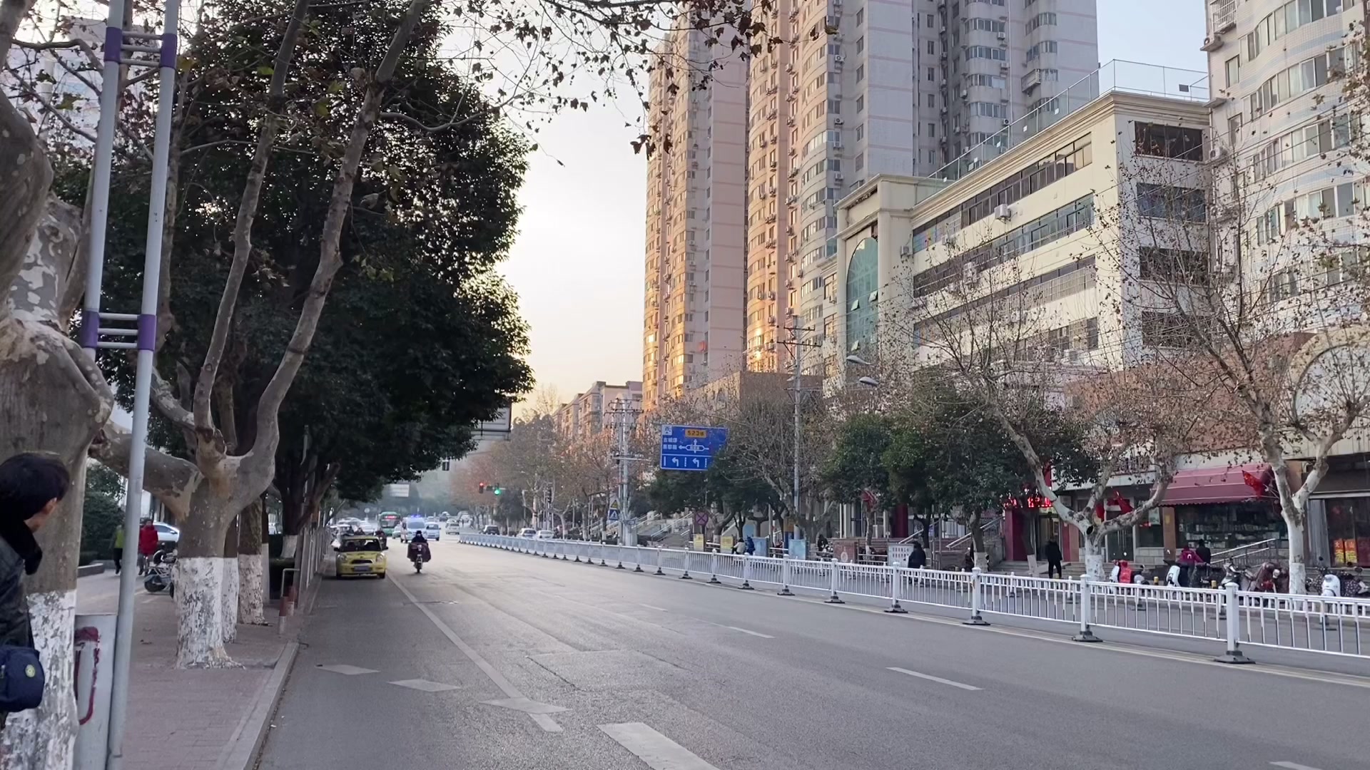 从淮南来到淮北感受淮北一马路两侧街景畅聊淮北目前之近况