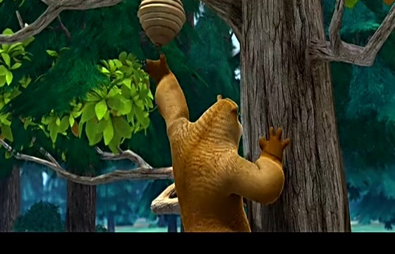 熊出没熊二爬到树上去那蜂蜜下一刻会发生什么你绝对猜不到