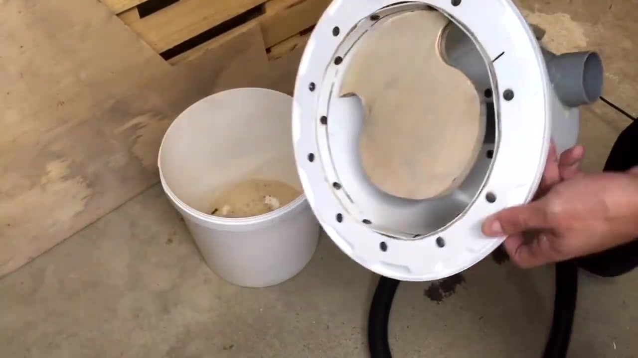 diy简单易学用两个水桶制作一个旋风除尘器新技能